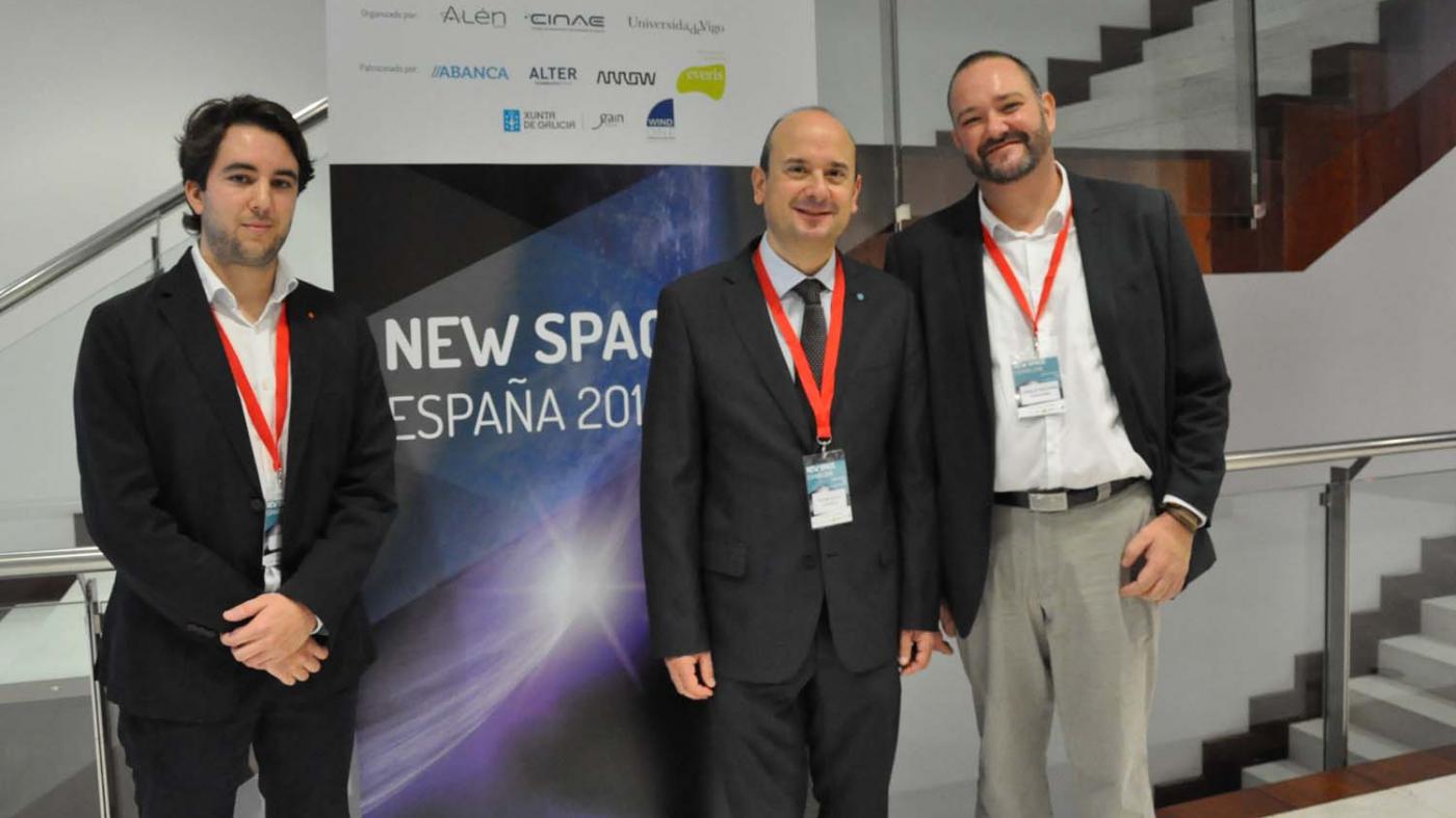 Aaron Nercellas, cofundador de Alén Space; Fernando Aguado e Guillermo Lamelas, director de Alén Space 