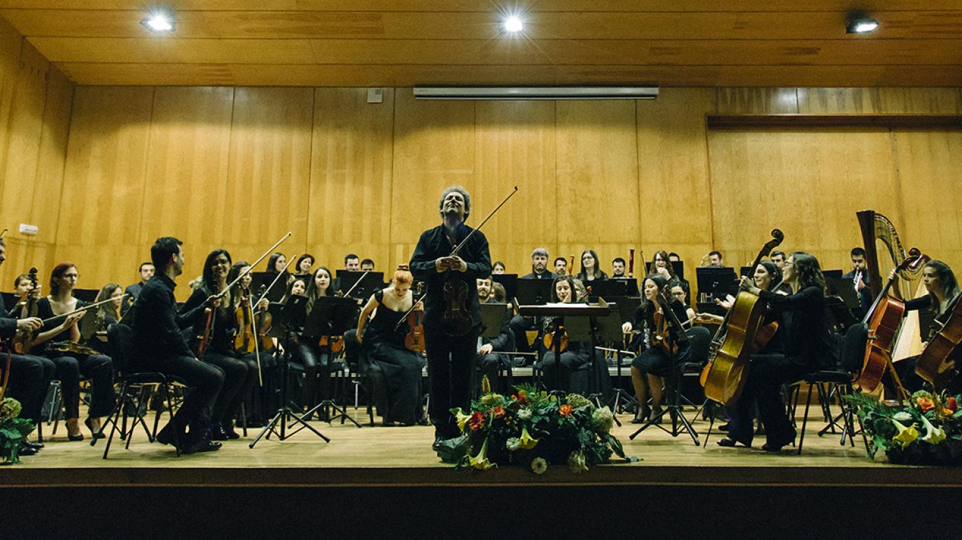 A Orquestra Vigo 430 durante unha actuación 