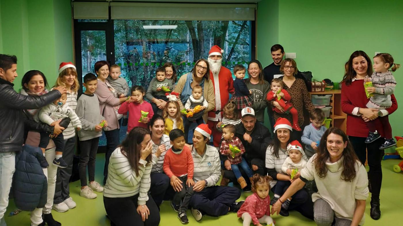 A Escola Infantil recibe ao personaxe máis popular do Nadal