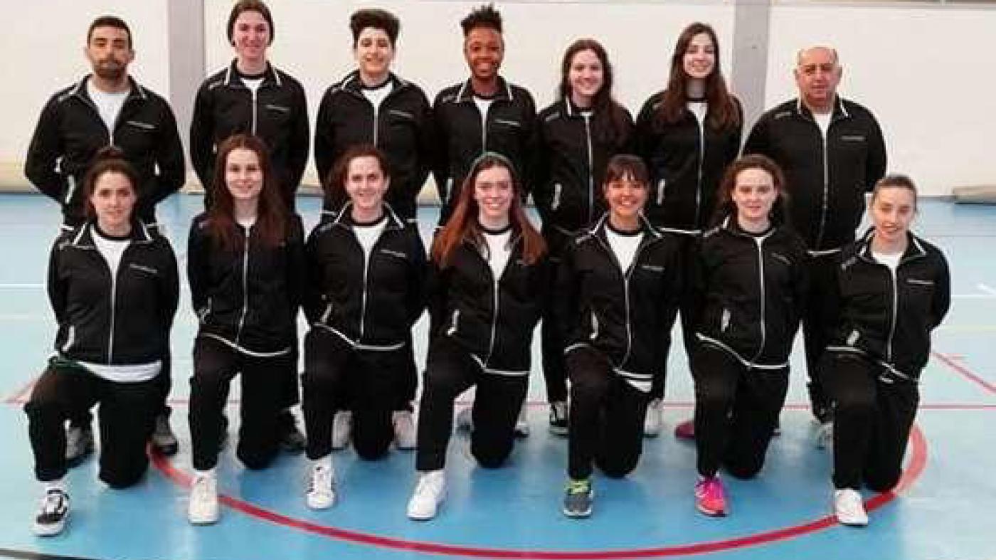 O equipo de balonmán feminino proclámase campión de España universitario