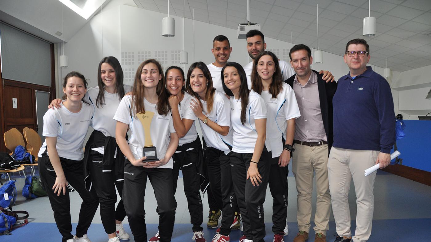 O equipo feminino de balonmán, ouro no CEU 2019 