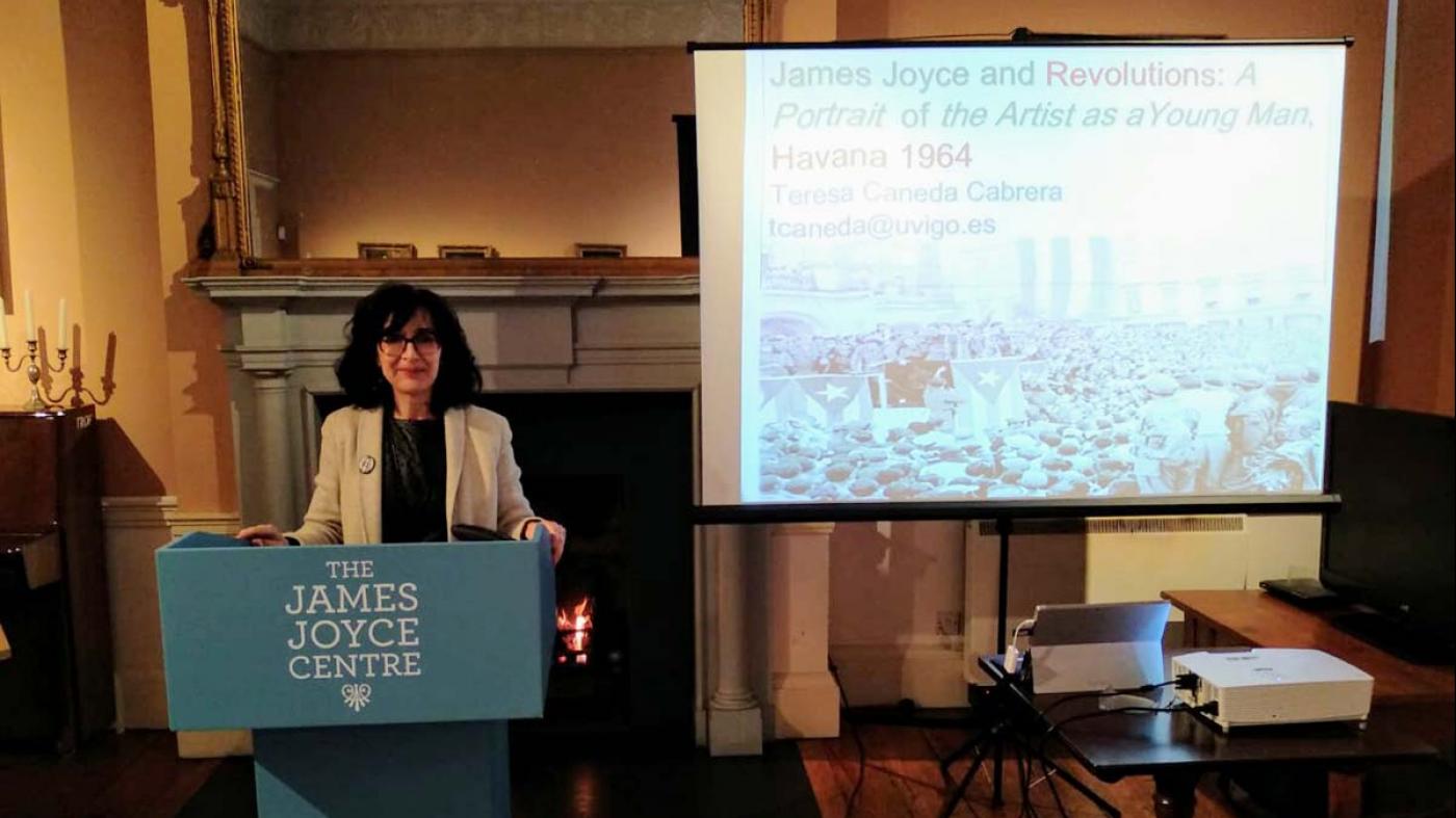A docente da Universidade de Vigo ofreceu un relatorio no James Joyce Centre da capital irlandesa 