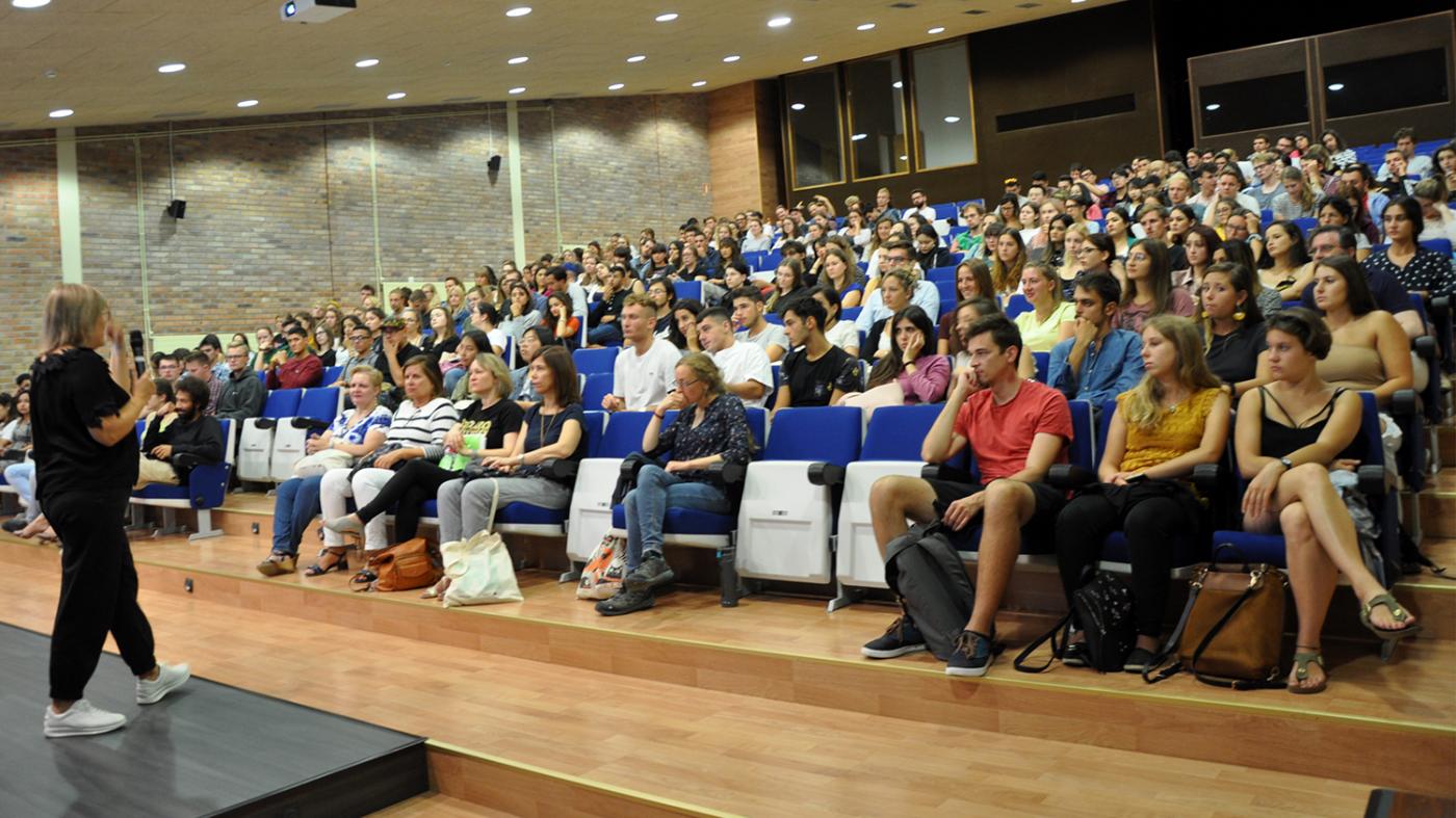 A Universidade arranca o curso con máis de 400 estudantes estranxeiros nas súas aulas 