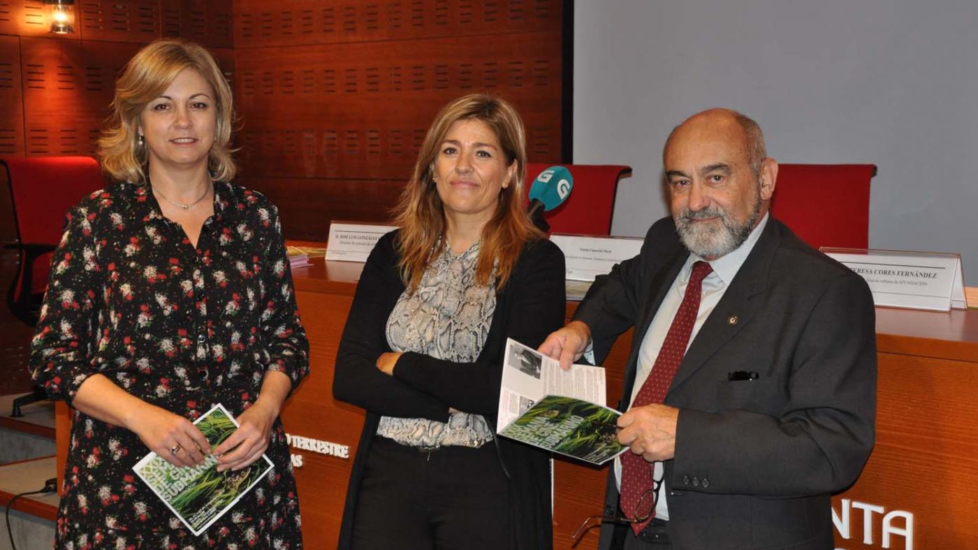 María Teresa Cores, Natalia Caparrini e José Luis González 