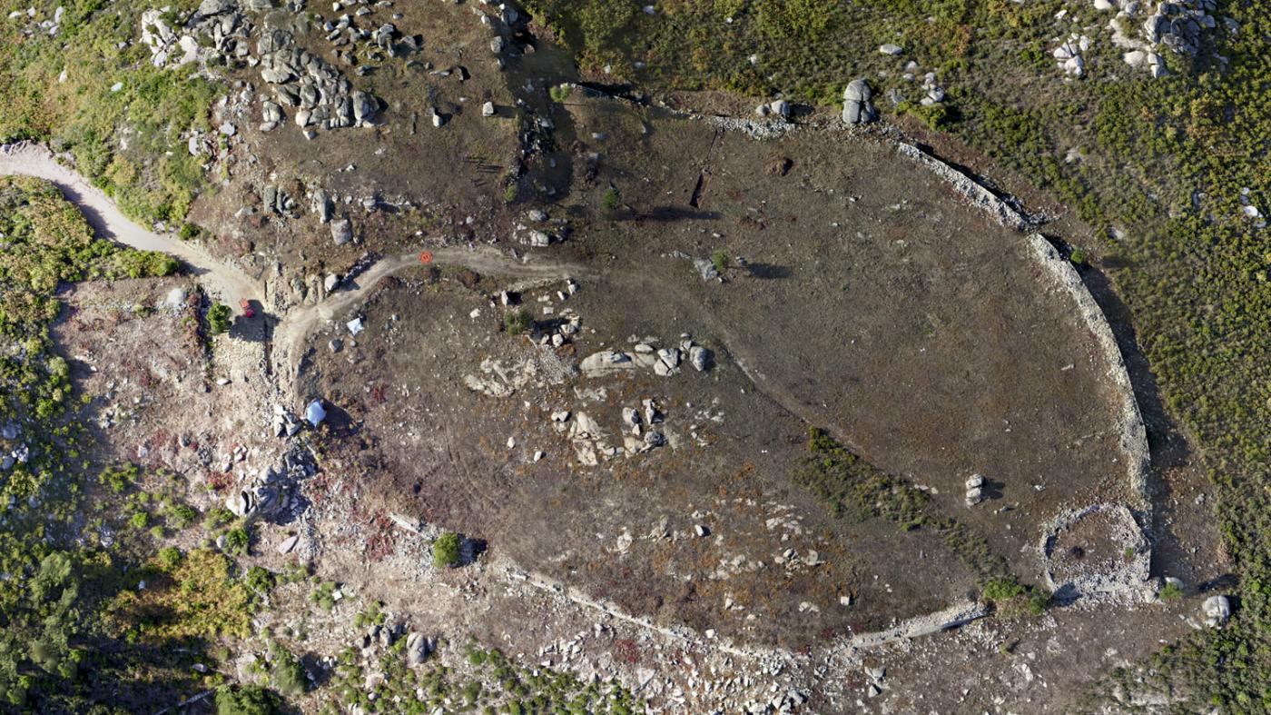 Arqueólogos da Universidade identifican o Forum dos Bíbalos no xacemento de A Cerca-Muro de Búbal 
