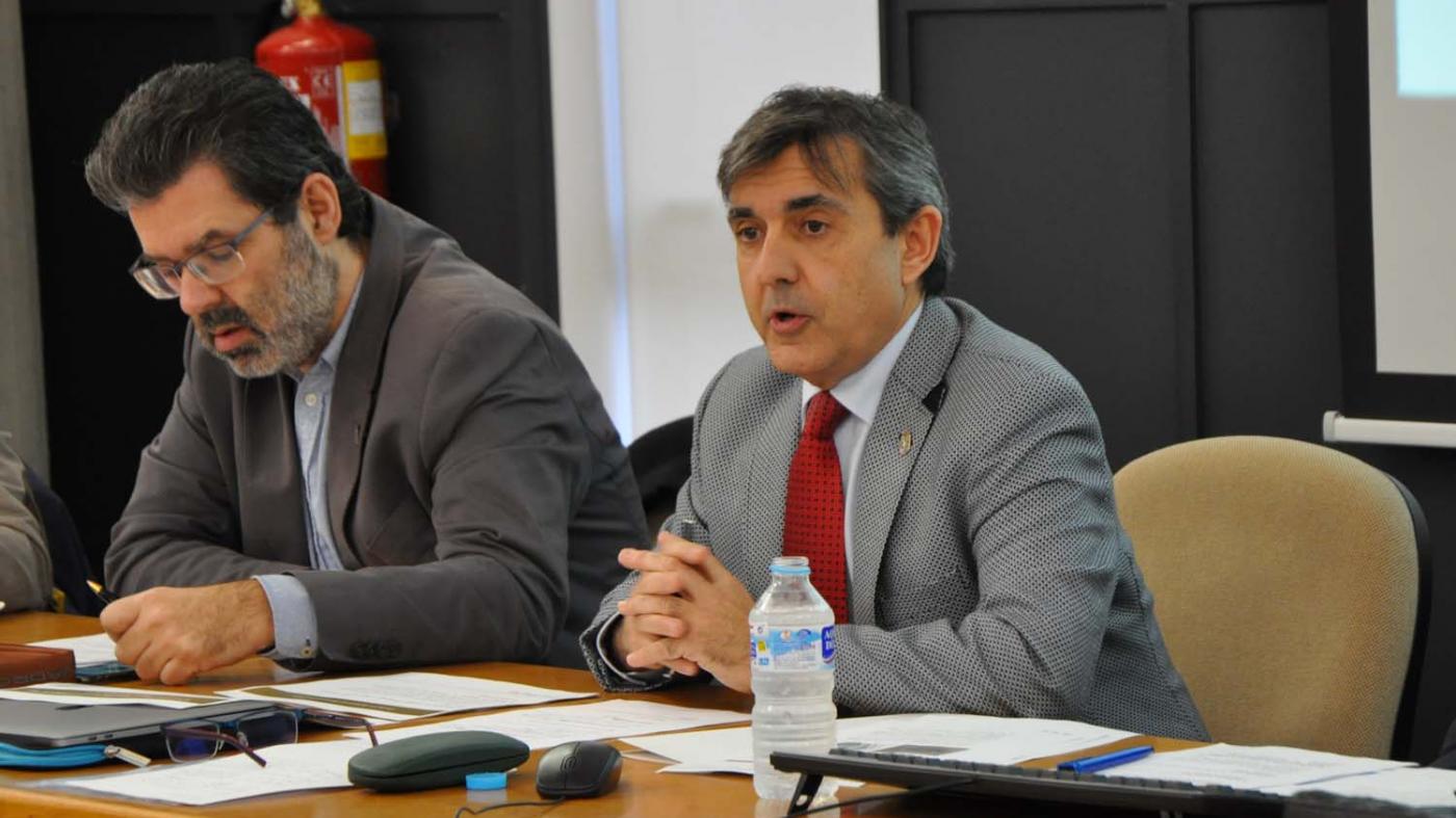 O vicerreitor de Economía, José María Martín Moreno, debullou o proxecto de orzamentos 