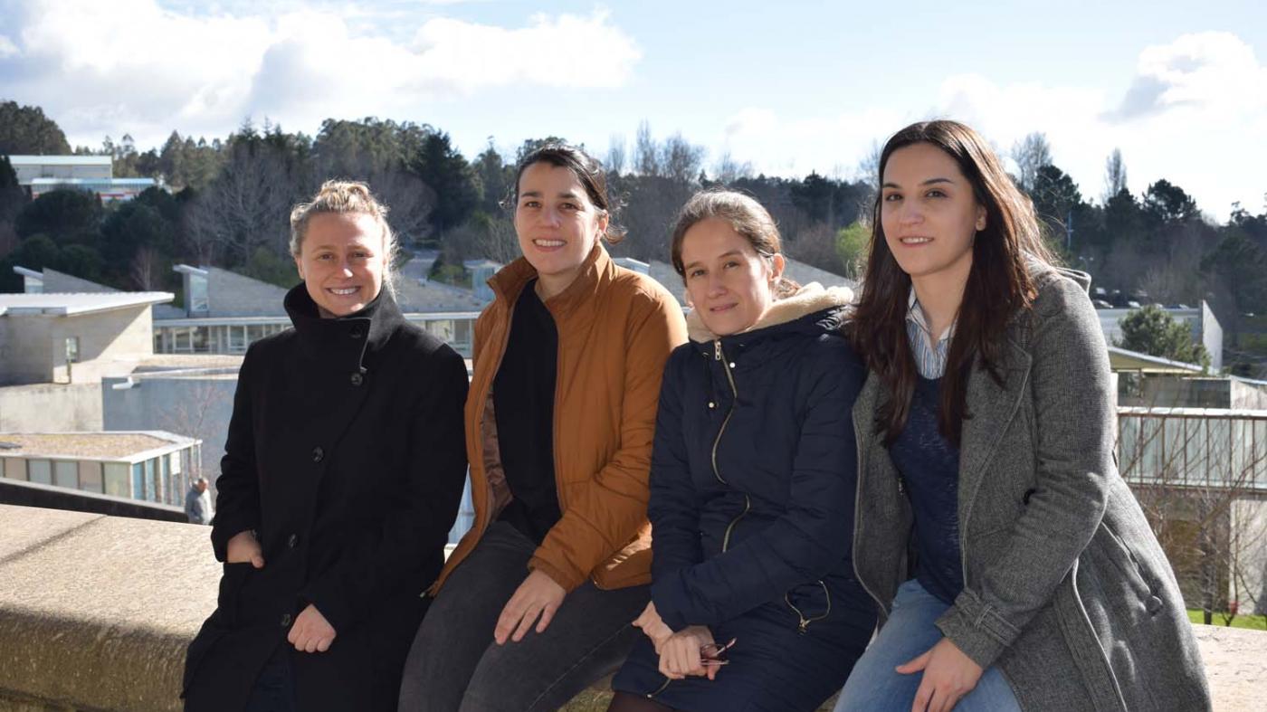 As investigadoras de Future Oceans Lab, Julia Ameneiro, Elena Ojea e Raquel Ruiz e a docente do Departamento de Dereito Público Laura Movilla  