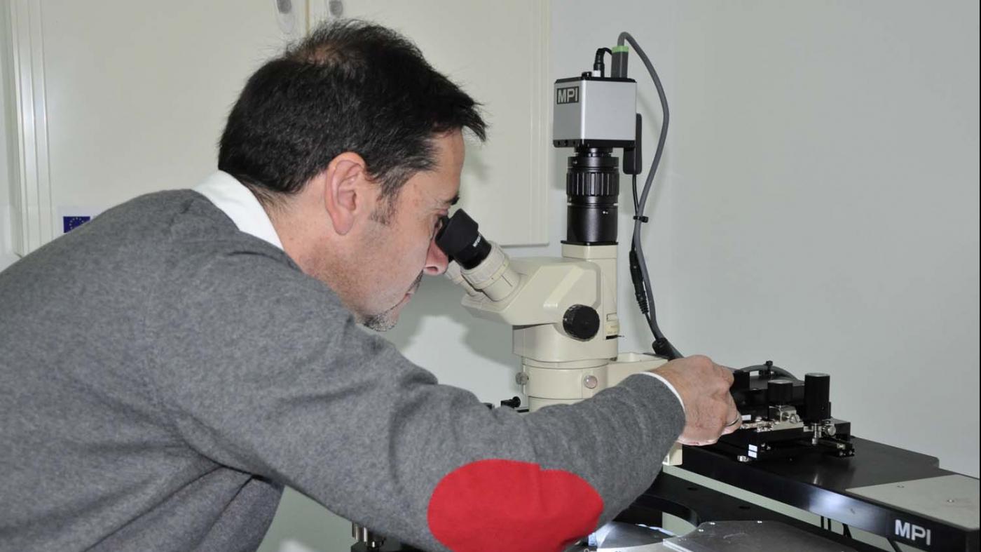 Vigo convértese na sexta universidade española en dispor dun laboratorio para medidas de circuítos integrados fotónicos 