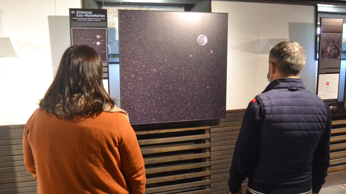 Unha exposición na Vicerreitoría permite achegarse a diferentes fenómenos astronómicos