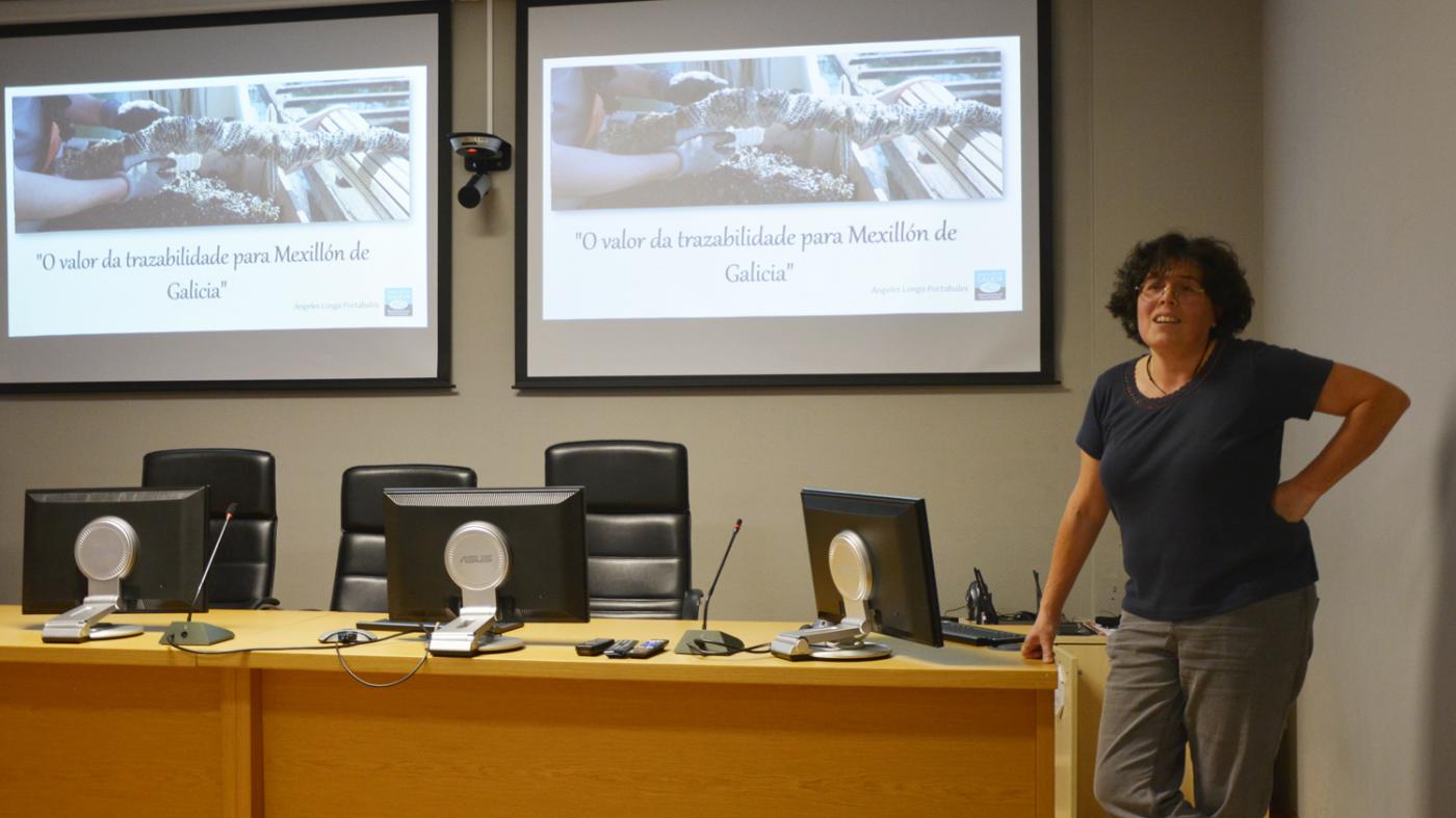 Alumnado de Ciencias coñece a importancia do sector do mexillón de Galicia 