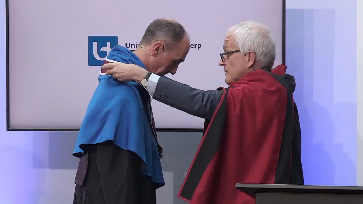 A Universidade de Amberes inviste a Luis Liz-Marzán como doutor honoris causa