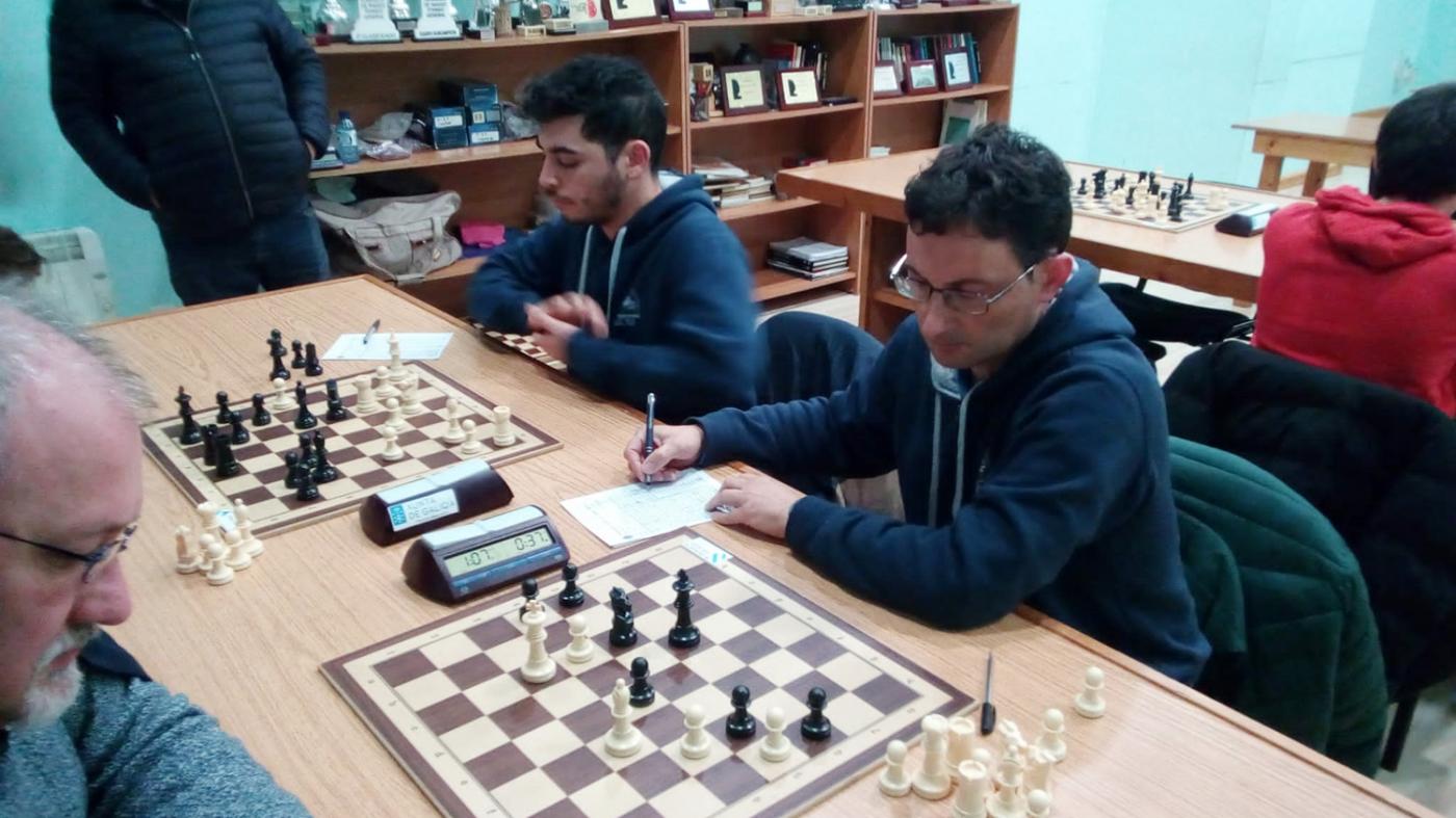 Os malos resultados acompañaron aos equipos do campus na terceira xornada da liga galega de xadrez