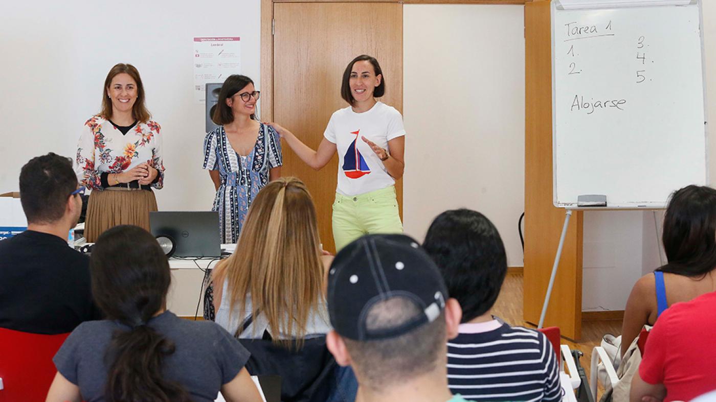 Bota a andar a sétima edición dos cursos de español para persoas inmigrantes con 50 participantes