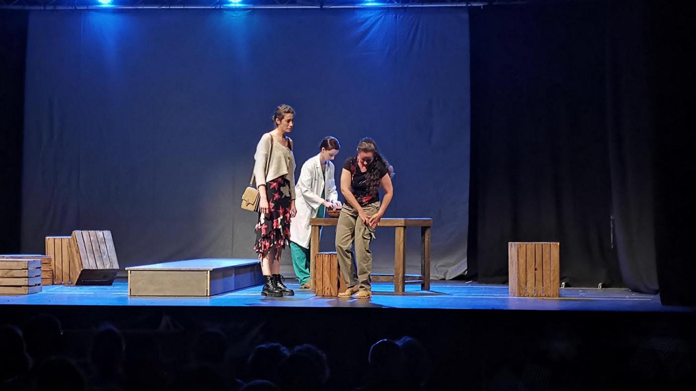 A actuación da Aula de Teatro do campus de Vigo baixou o pano da 25 edición da Miteu
