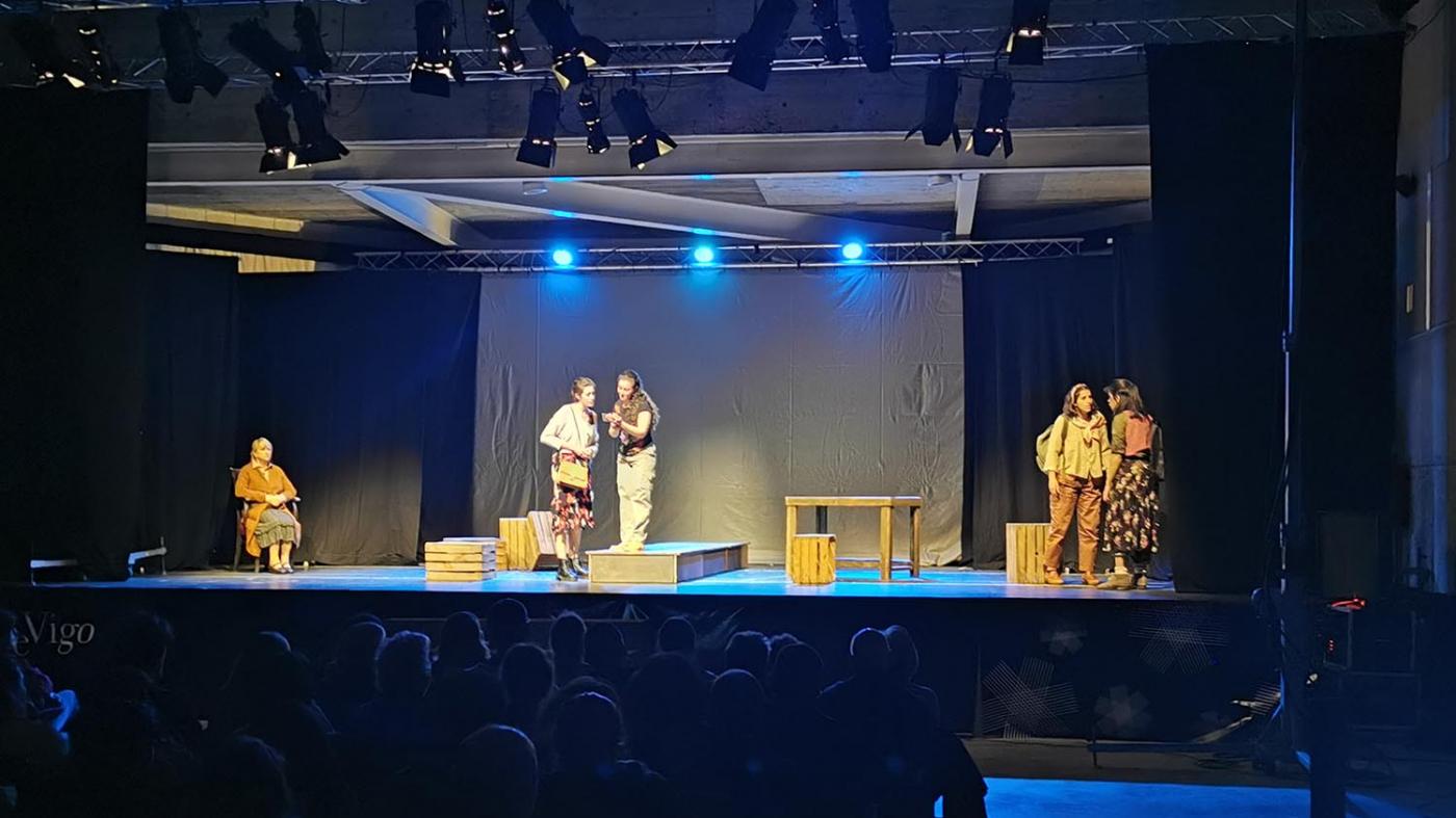 A actuación da Aula de Teatro do campus de Vigo baixou o pano da 25 edición da Miteu