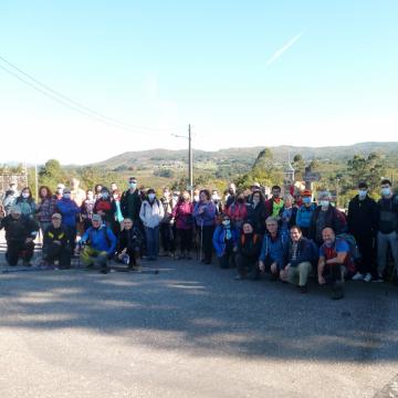 56 persoas participaron na ruta cultural polas fragas do río Barragán