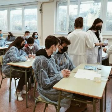 40 estudantes do IES O Couto buscan coa UVigo microorganismos produtores de novos antibióticos