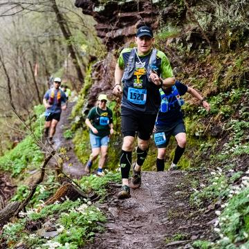 Unha tese analiza por primeira vez os efectos do adestramento nos atletas que practican ‘trail running’