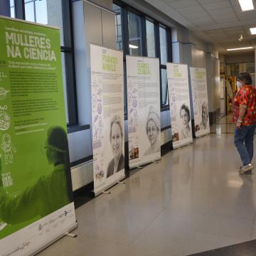 A exposición Mulleres na Ciencia fai parada no campus no seu percorrido por centros educativos galegos