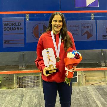 A estudante Marta Domínguez logra o bronce no mundial universitario de squash