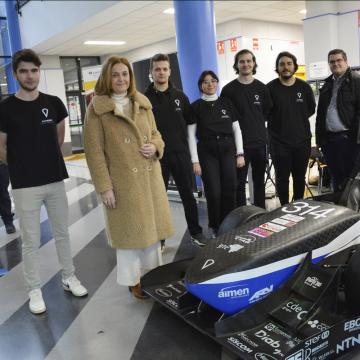 Alumnado do campus visibiliza o seu traballo no monopraza de UVigo Motorsport UM22