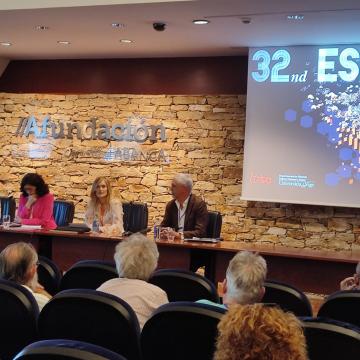 80 especialistas en Lingüística Sistémica Funcional dos cinco continentes participan esta semana en Vigo nun congreso europeo
