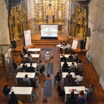 O convento de Santa Clara, escenario e obxecto de estudo dun curso sobre arqueoloxía da arquitectura